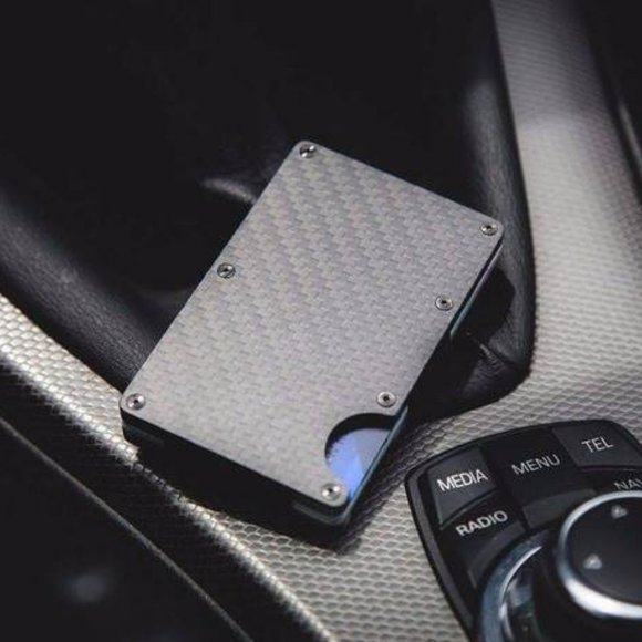Front Pocket Carbon Fibre Cardholder & Money Clip - Picture 3 of 10